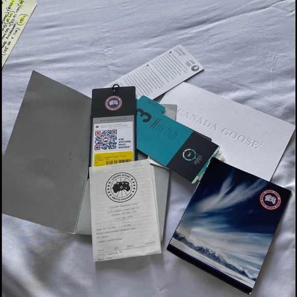 AUTHENTIC GOOSE WINTER COAT XS - Picture 3 of 4